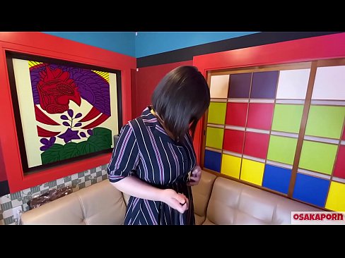 ❤️ Japanesch Cutie mat groussen Titten masturbéiert mat Sexspillsaachen an huet en Orgasmus. Si schwätzt an engem Interview iwwer hir fucking Erfahrung. Riesen Titten an haare Muschi krauchen haart. Osakaporn ️❌  Sex bei eis lb.chengchengsm4.top